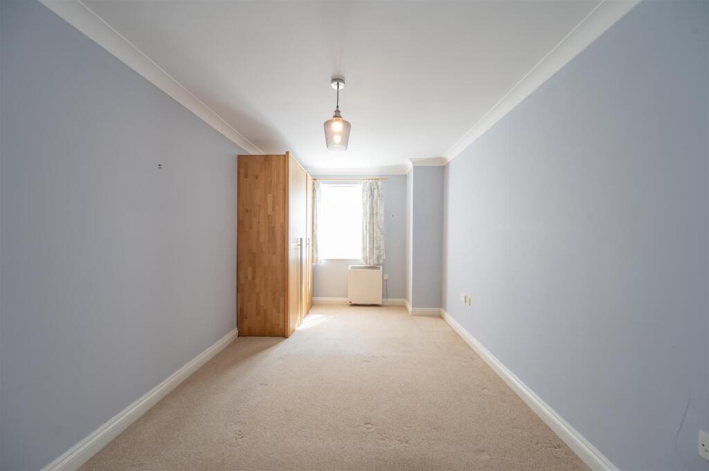 Flat 5 Bank House 25 6.jpg