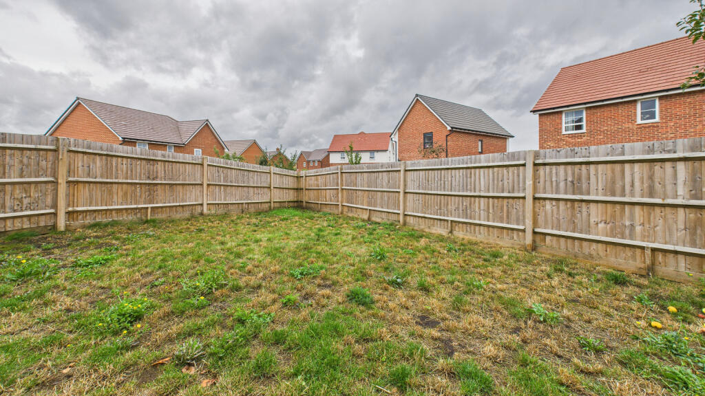 CAM04968G0-PR0063-STILL006