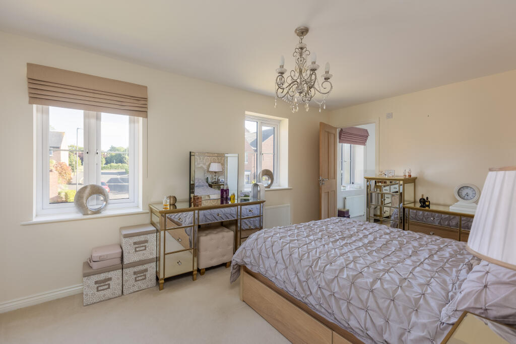 Greengage Close 8 Bedroom 1-1