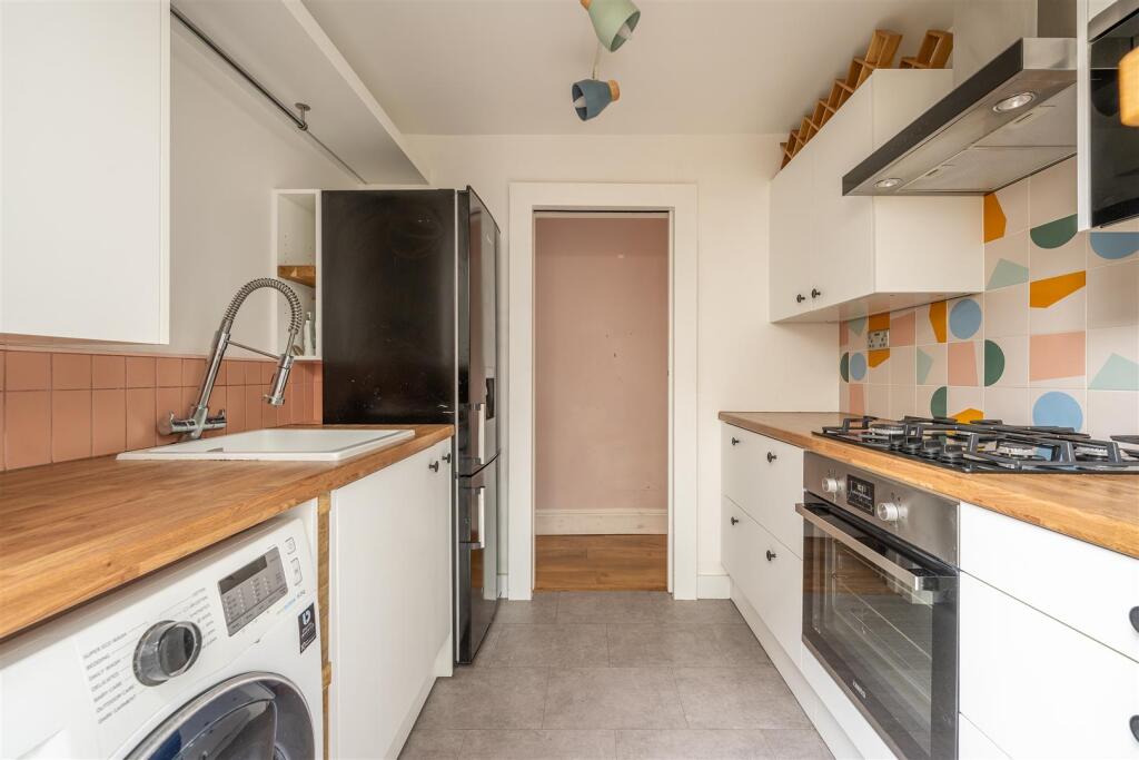 Buckland Road, E10