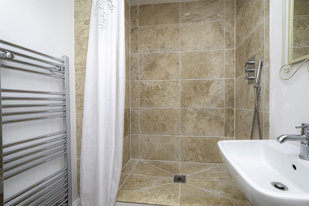 general 11 Church St