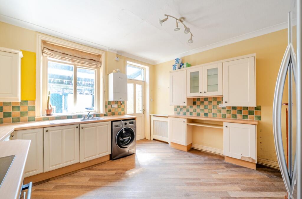 EweMove Harrogate Kitchen Diner