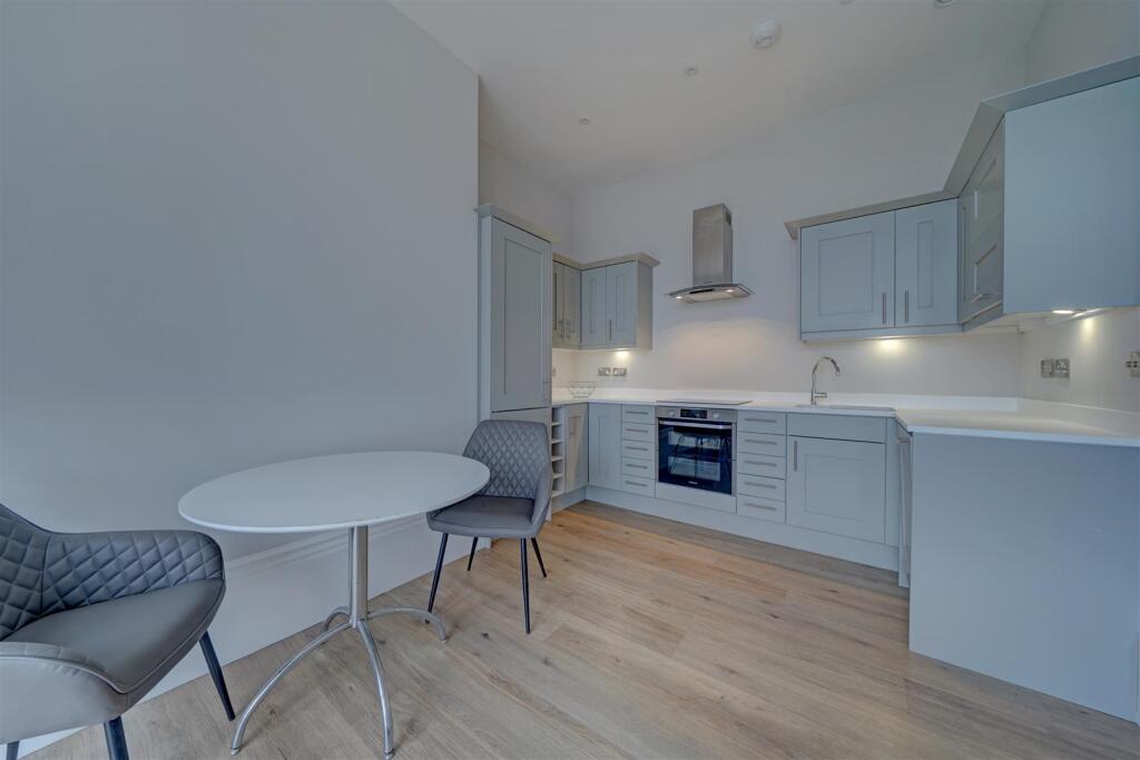 4a Queens Drive (4).jpg