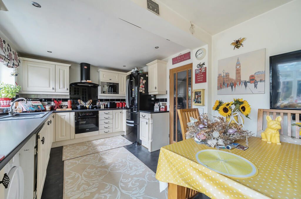 1340418-11-68a486...