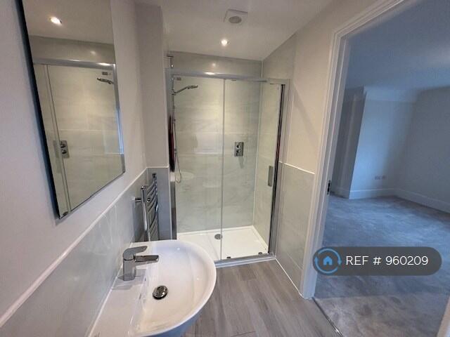 En Suite Shower Room