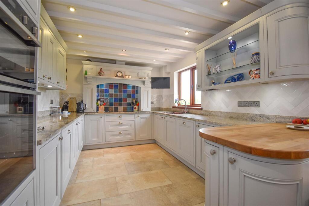 Holly Bank House Kitchen c.jpg