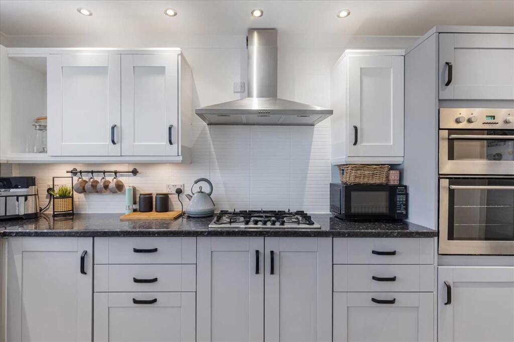 Breakfasting Kitchen