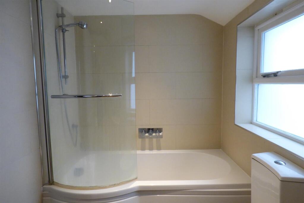 Bedroom 2 Ensuite