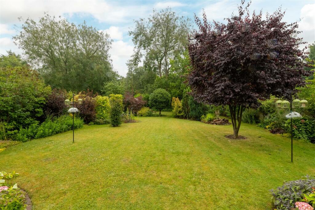 13 Cranbourne Avenue, Hitchin-31.jpg