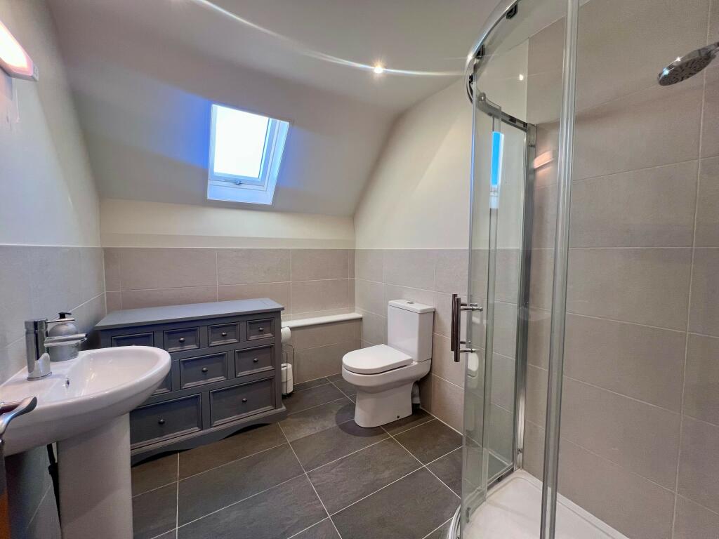 En-suite Bathroom