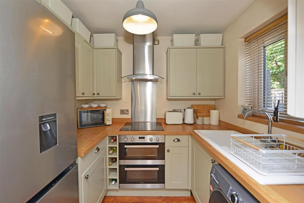 Fitted Dining / Kitchen:
