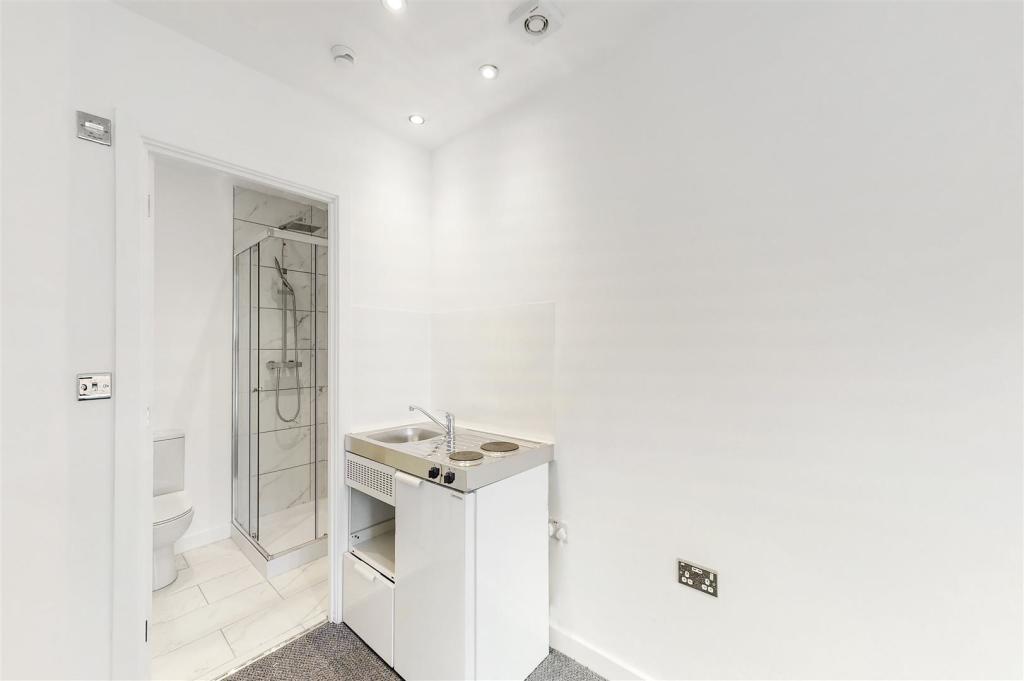 Flat 2 35 Bamford Avenue - ENUoKk7a0OW706BFcBLq.jp