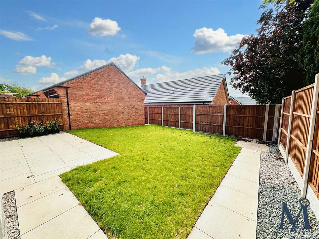 Plot 3 Garden.jpg
