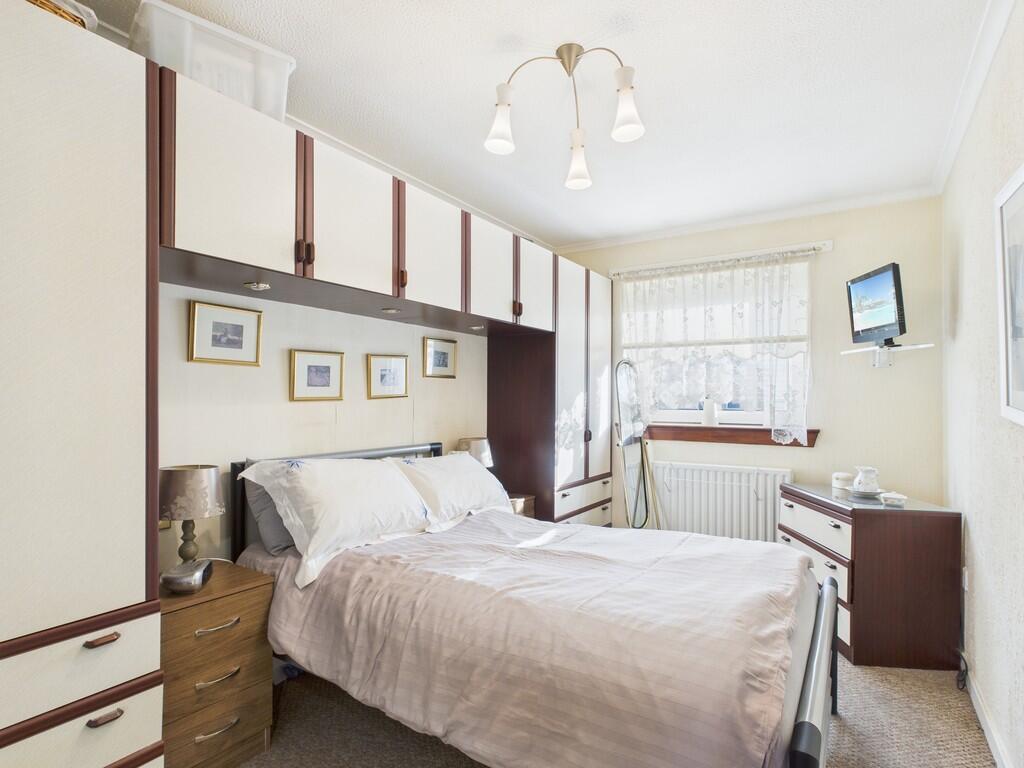 CAM05526G0-PR0057...