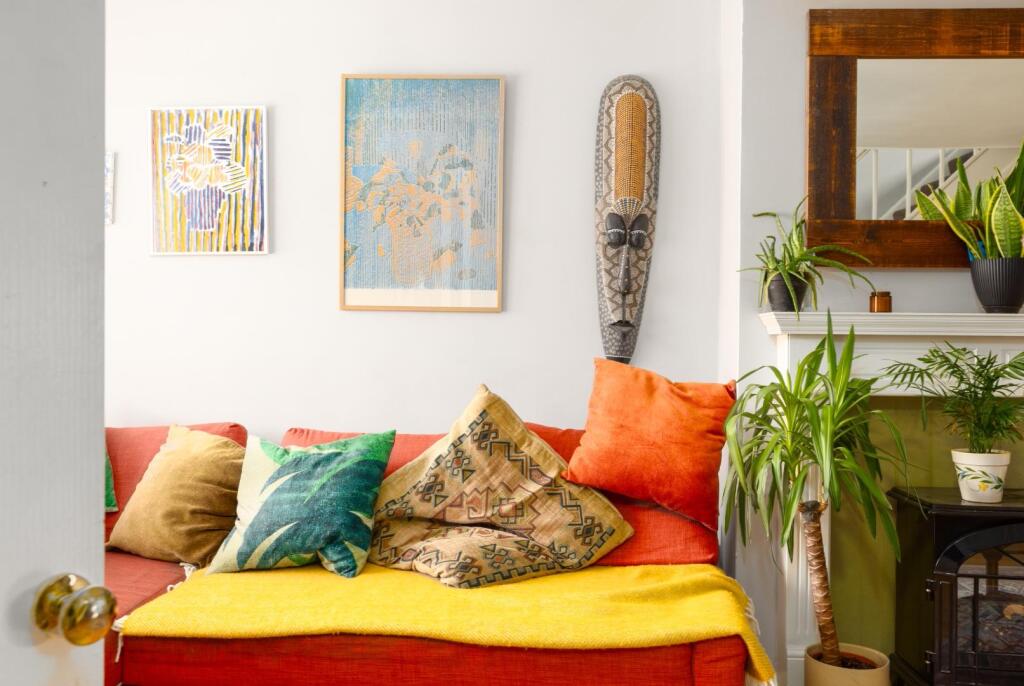 99 Gilbert Road, BS5-8.jpg