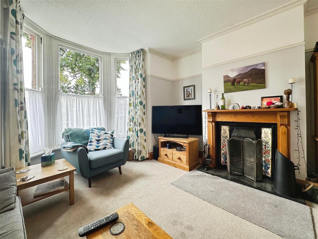 ae883b5f--4C67-B2BC-59C4F2C0EF0D-16474-0000068A768