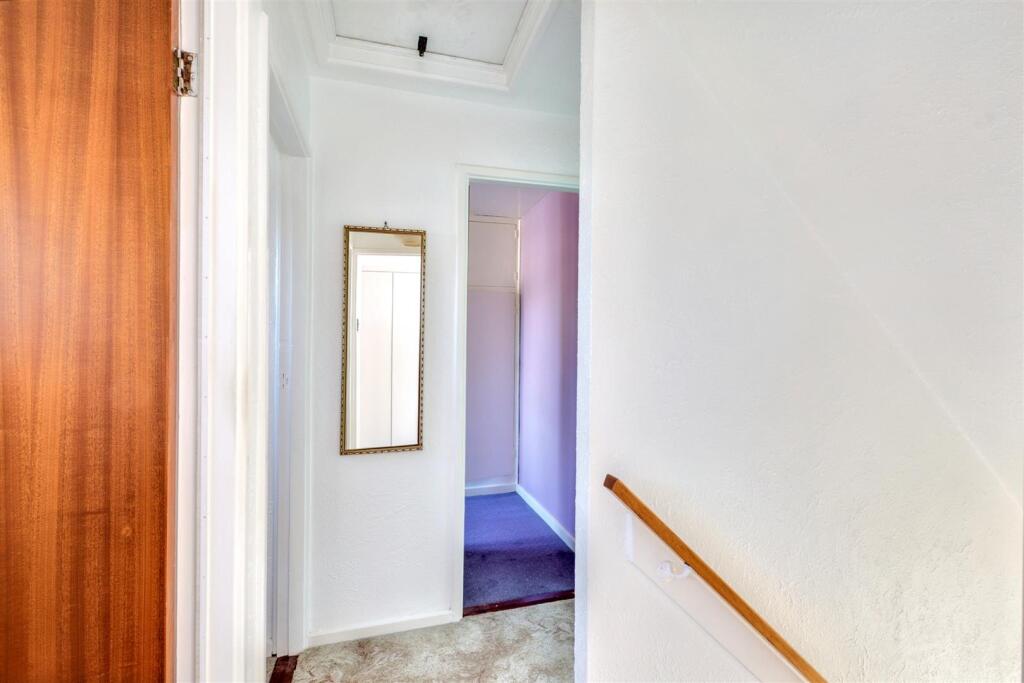 1st Floor Landing_1.jpeg