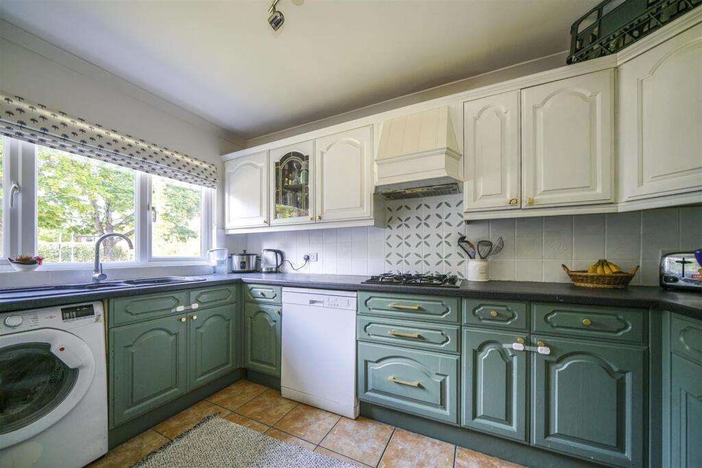 Kitchen 4