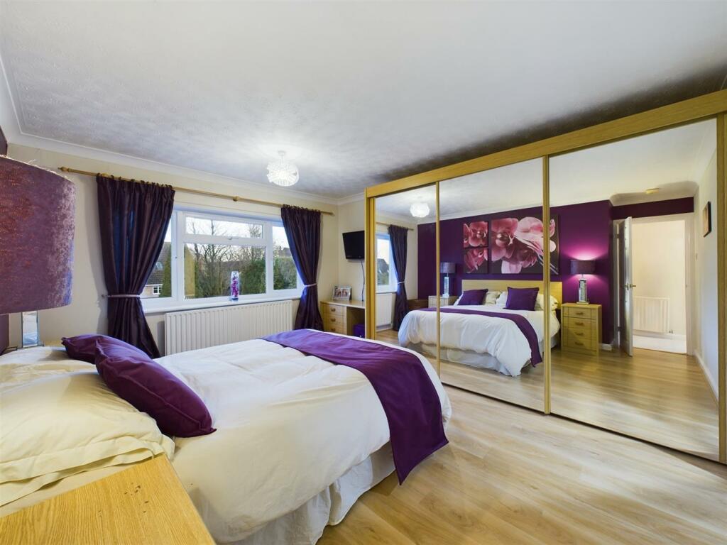 CAM03975G0-PR0064-STILL034 - Copy.jpg