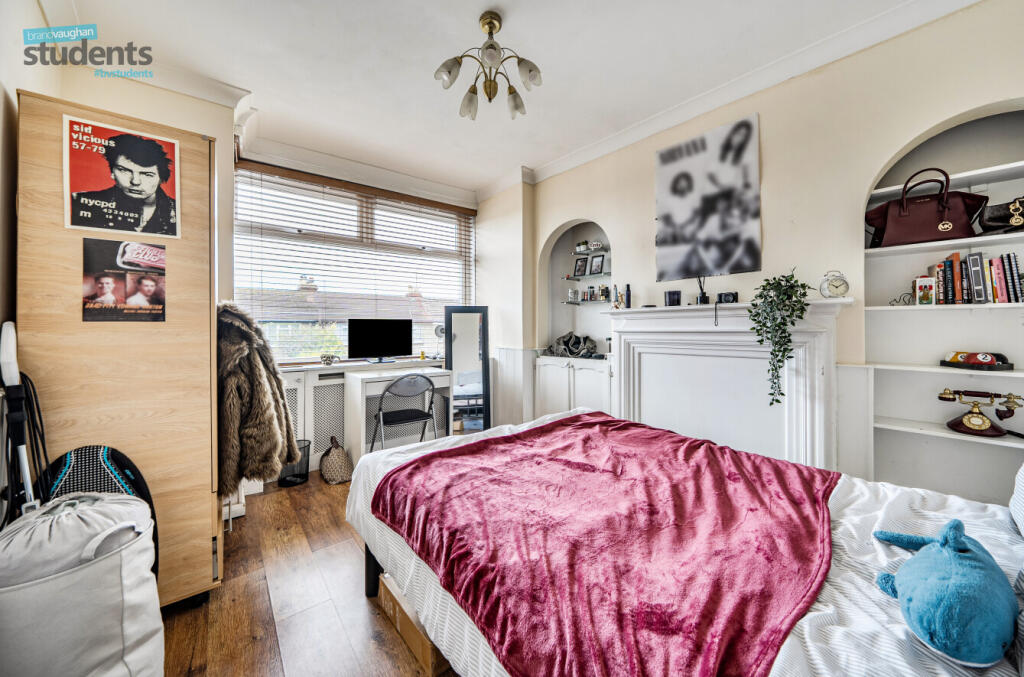 2453e390-d9c3-458...