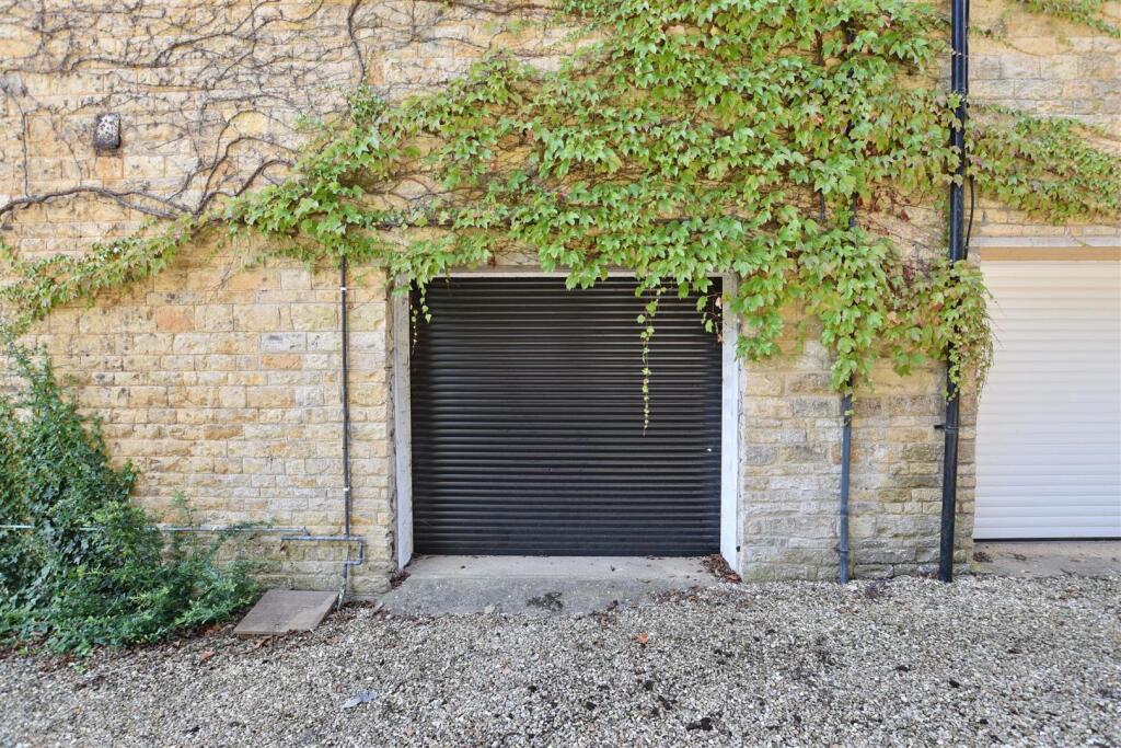 Garage.jpg