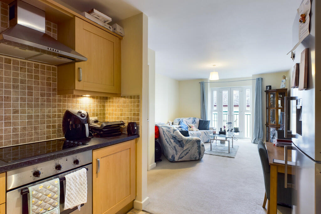 Kitchen in to Liv...