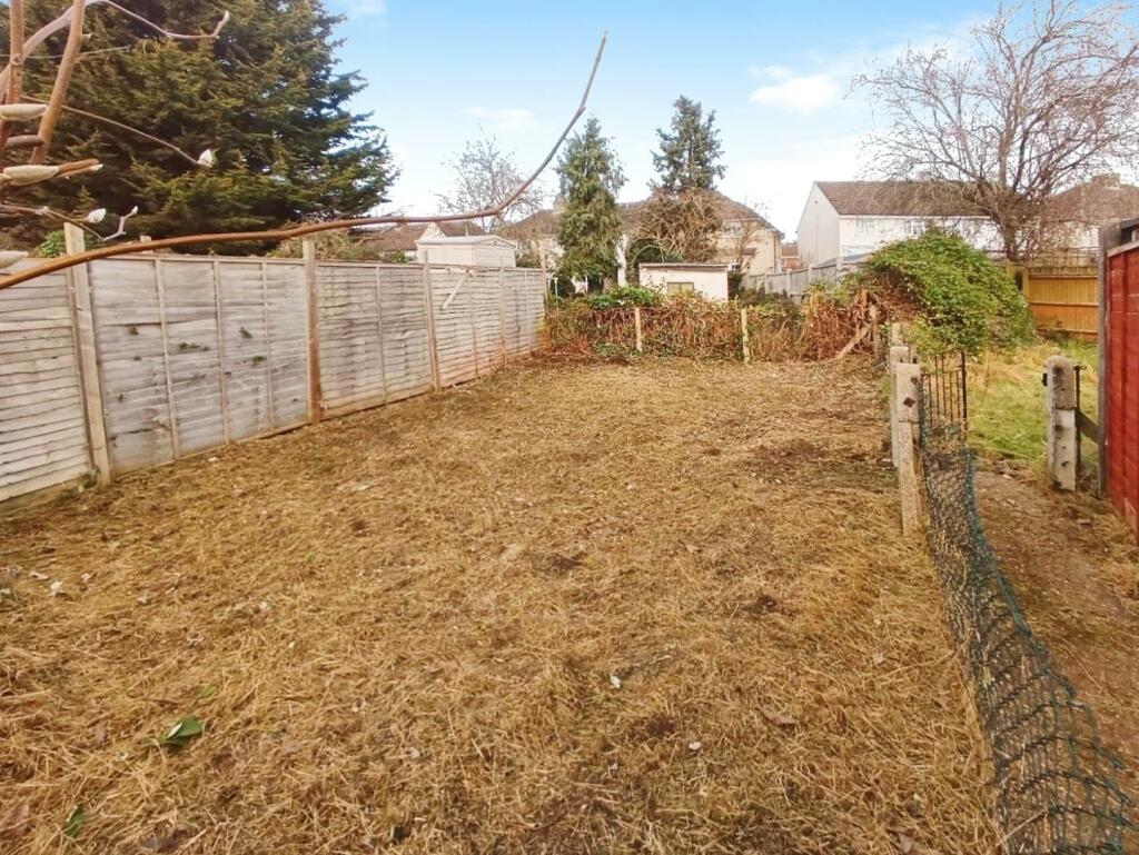 e37211b9-Garden 202.jpg