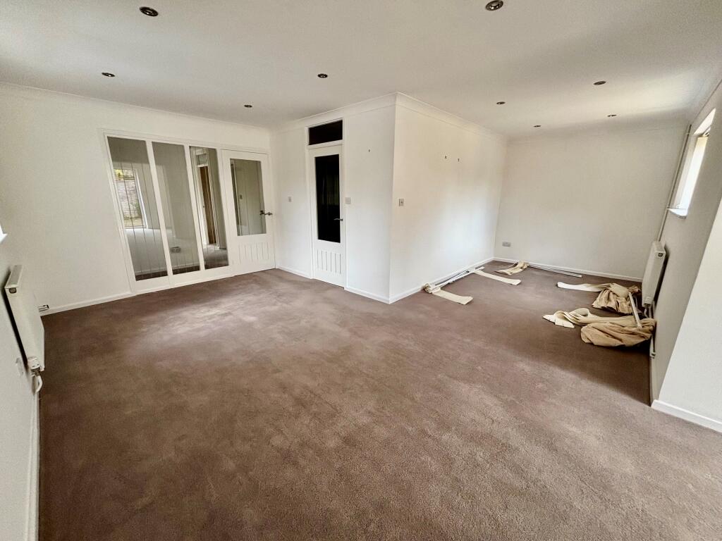 Living Dining Area 2