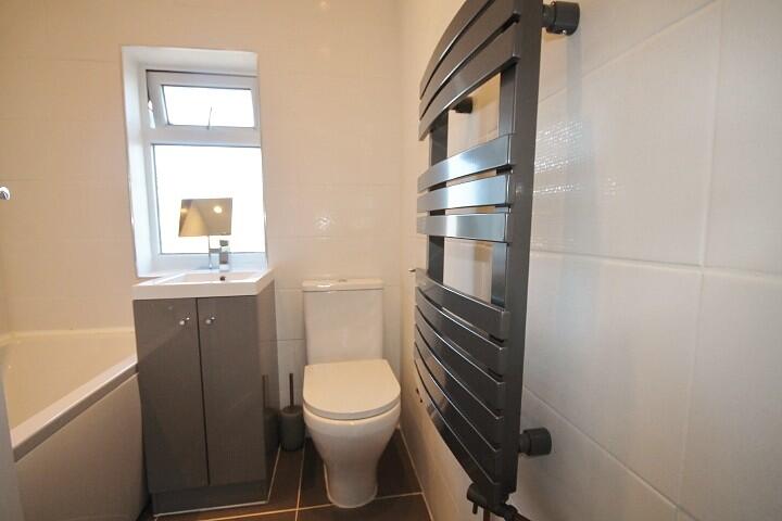 Bathroom shot 2