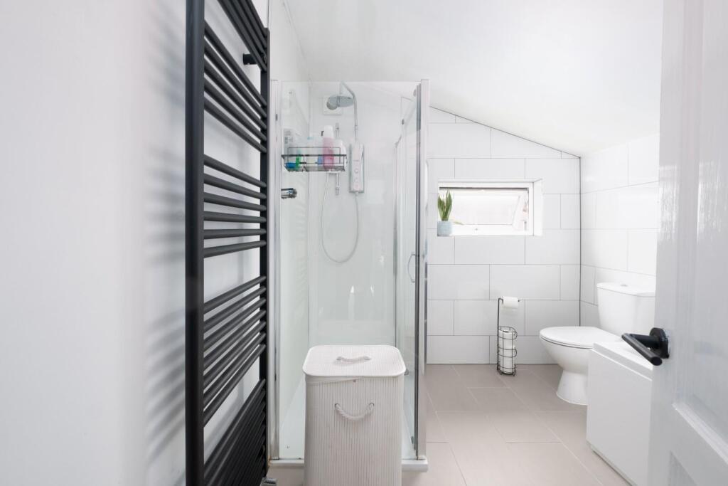 31 Battersea Road, BS5--11.jpg