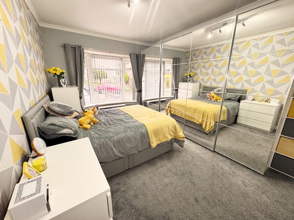 Bedroom 1 (2)