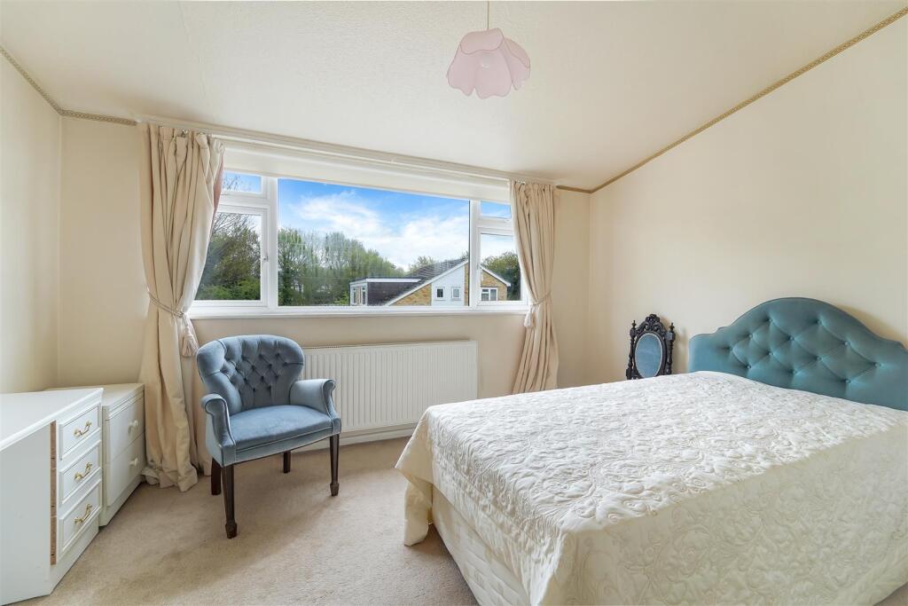 DIRDENE CLOSE (13).jpg