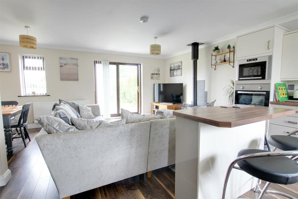 Open Plan Kitchen/ Reception/Diner