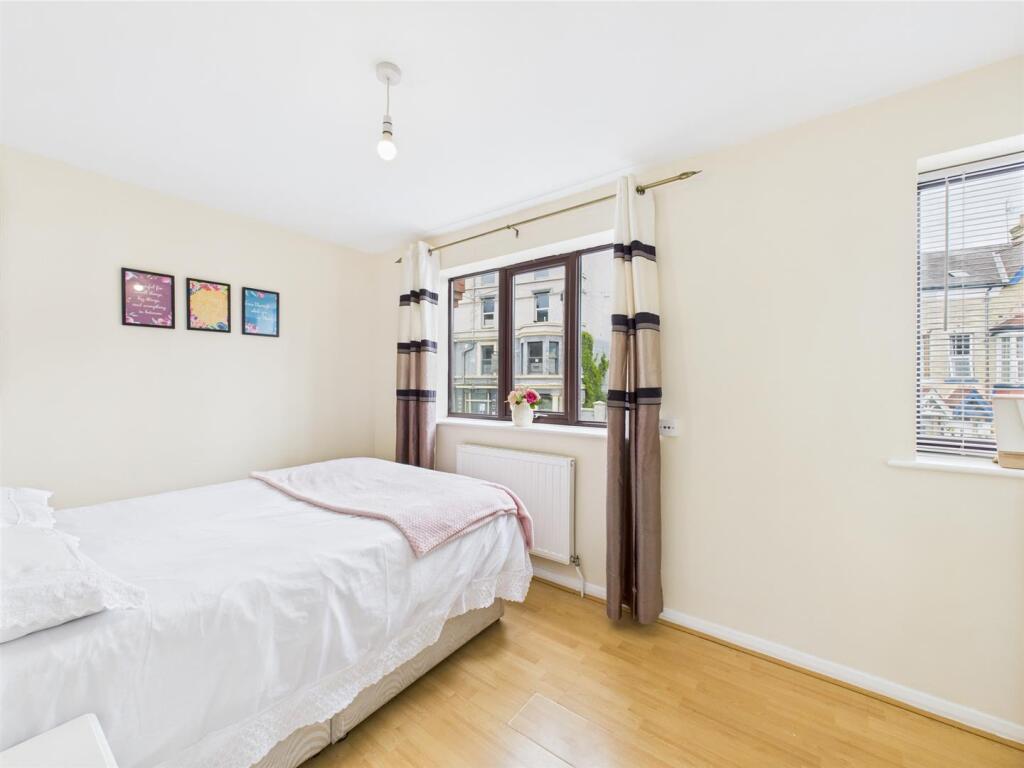 Bedroom: