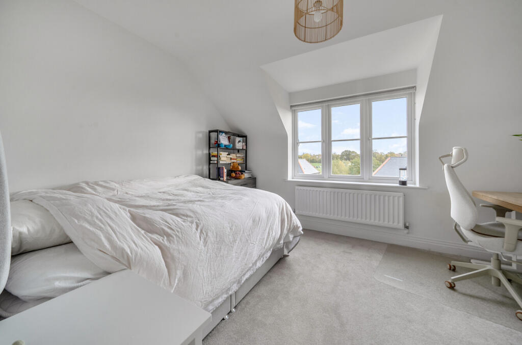 1371935-8-68f765d...