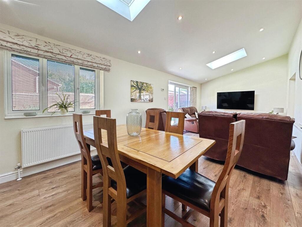 b1037b91--47A9-9964-1B7015CF8736-32245-00000B487DD