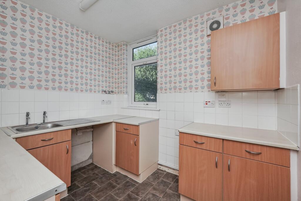 17 Halstead Close, Headcorn Drive, Canterbury, Kent, CT2 7UD