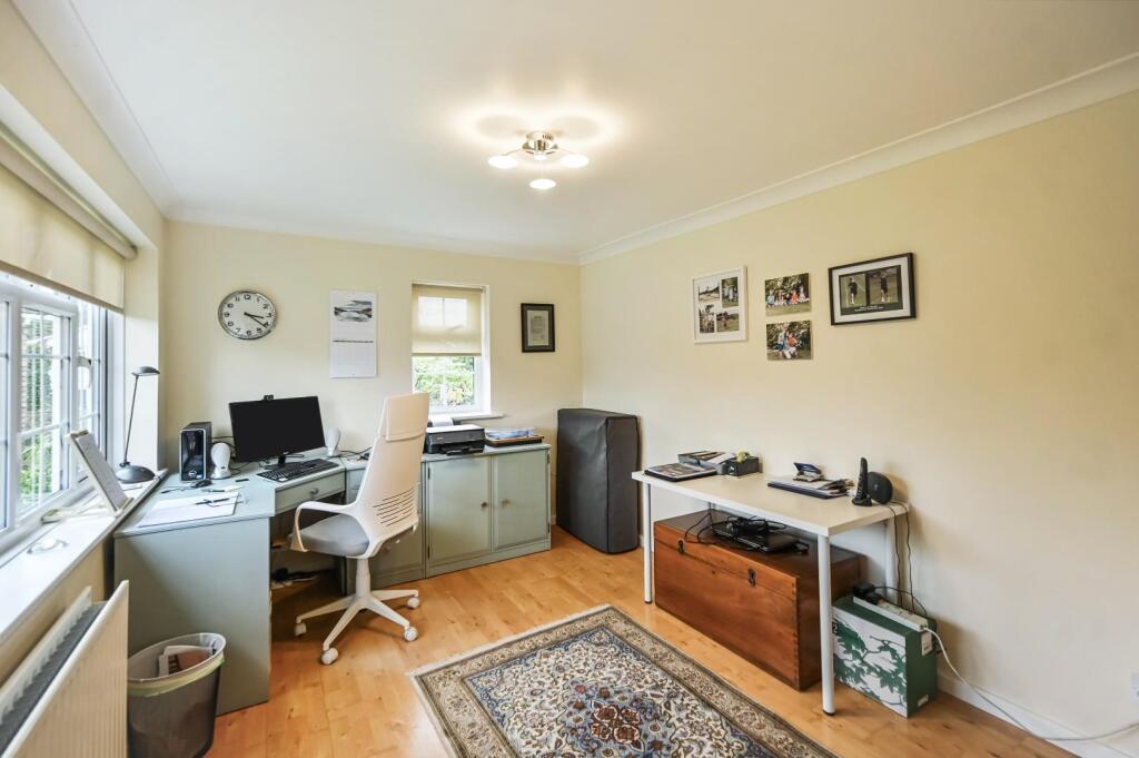 4 Church Close Ph95.jpg