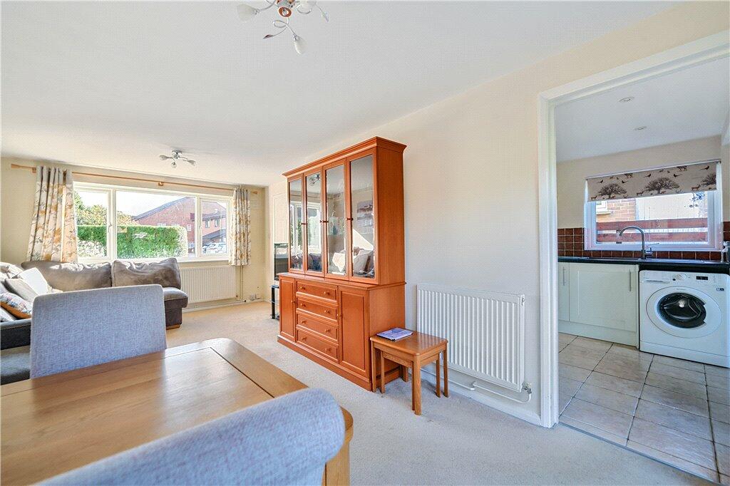 Sitting/Dining Room