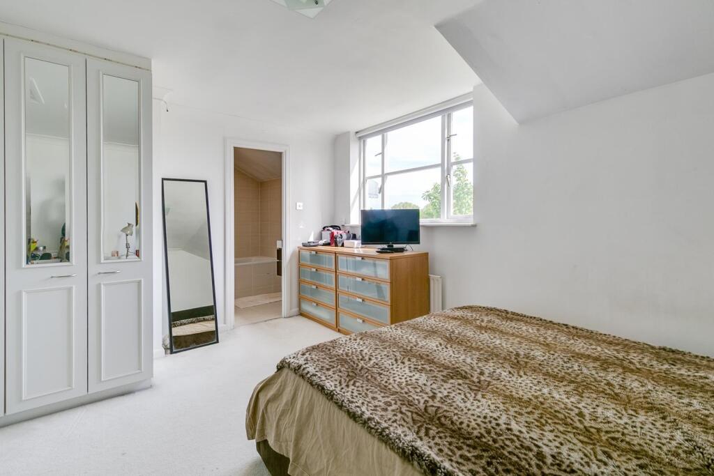 Guest Bedroom Suite
