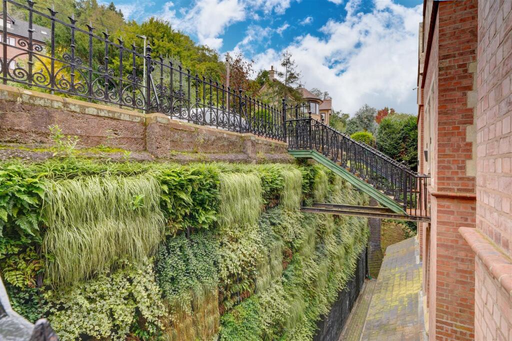 6b Queens Drive (25).jpg