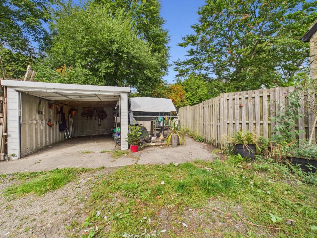 Garage with addition garden area