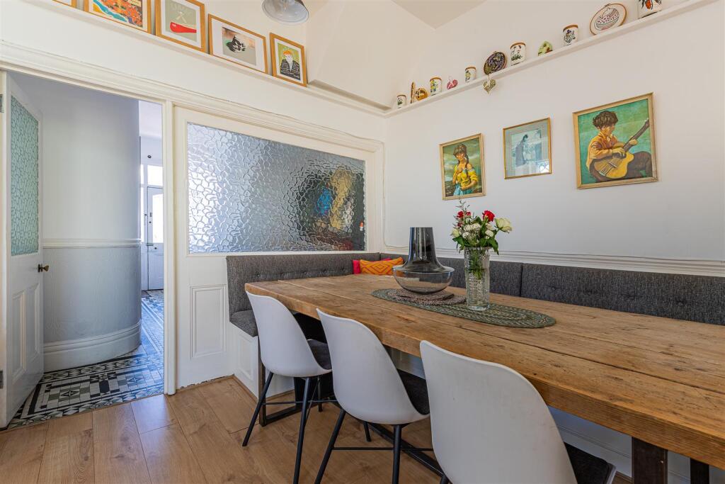 Ovington Terrace 2-22.jpg