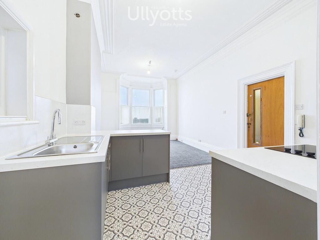 Kitchen/Lounge