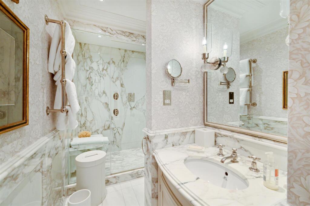 3-13-Sloane-Court-West (5).JPG