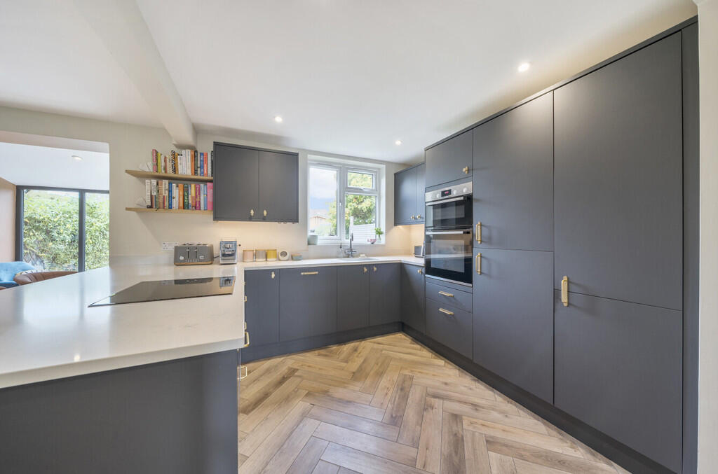 1363506-7-68e650a...