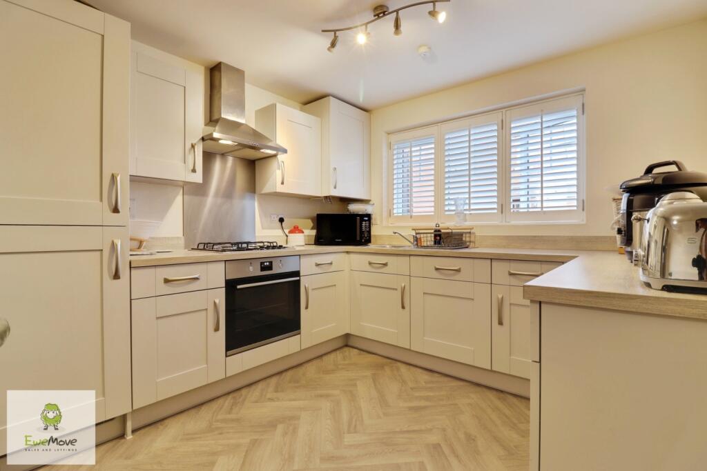 Kitchen - EweMove Cannock