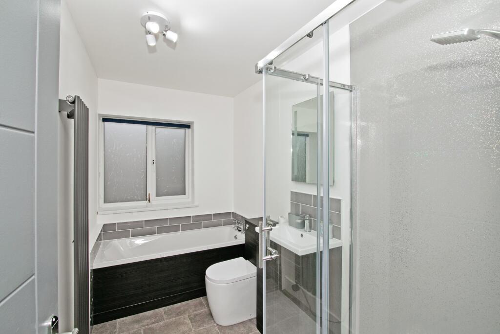 Bath/Shower Room