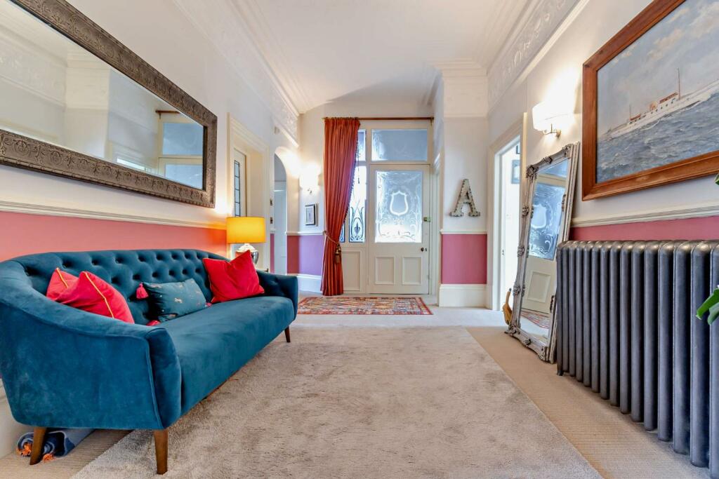 8613128-interior20-800.jpg