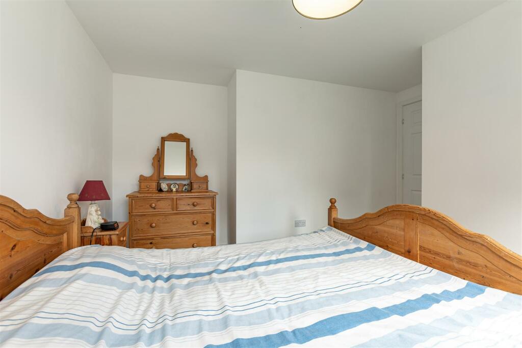 38 Knoll Park Galashiels 35.JPG